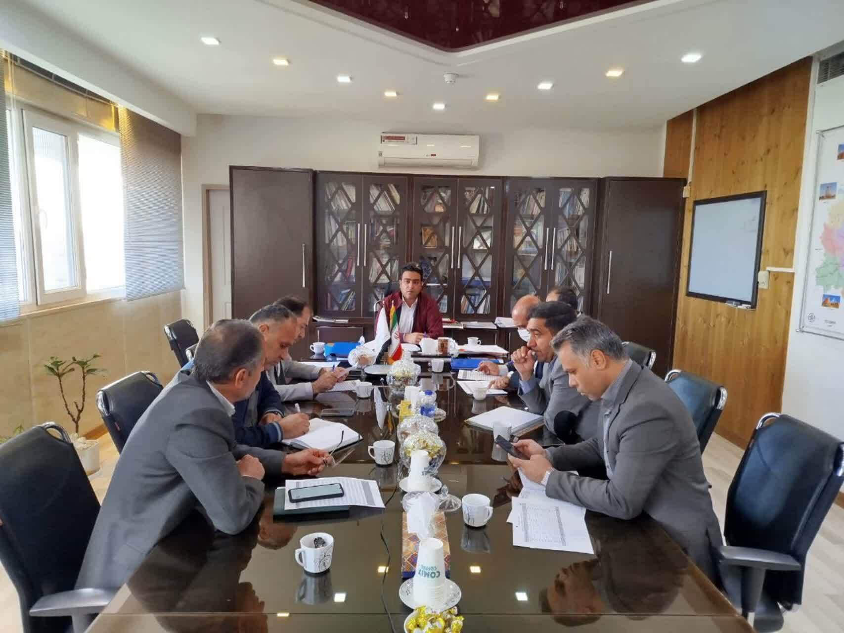 بررسی راهکارهای تأمین زمین برای متقاضیان طرح جوانی جمعیت در استان مرکزی