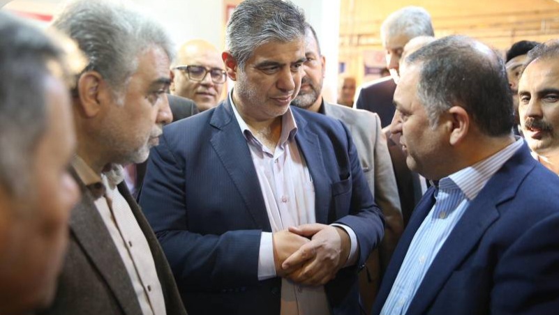 افتتاح نمایشگاه انرژی استان مرکزی؛ بازدید استاندار مرکزی از غرفه پتروشیمی شازند