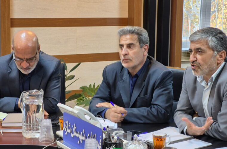 جذب نیرو و خرید کالا در صنایع شازند فقط از بومی‌ها انجام می‌شود