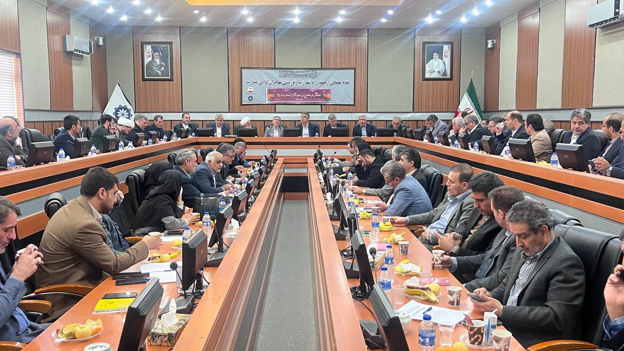 برگزاری نشست استانی در مهاجران؛ نمایش ظرفیت‌ها و آمادگی شهر برای میزبانی رویدادهای مهم