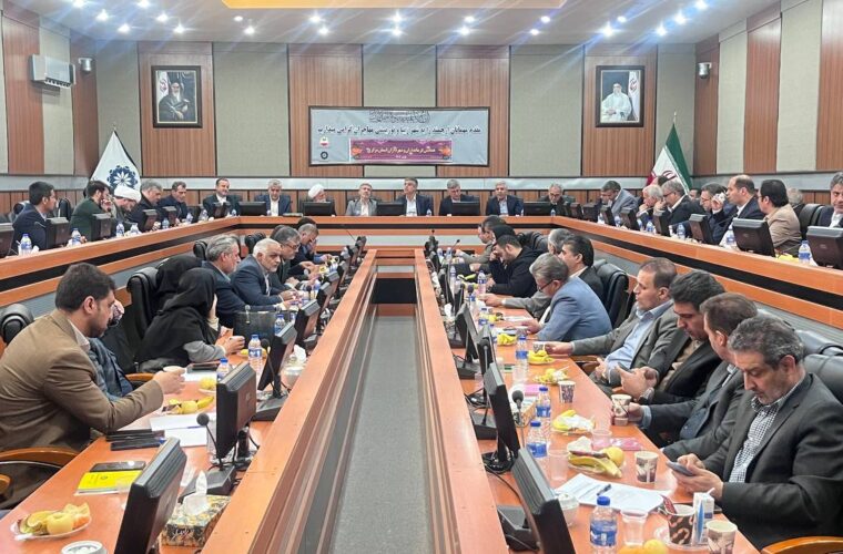 برگزاری نشست استانی در مهاجران؛ نمایش ظرفیت‌ها و آمادگی شهر برای میزبانی رویدادهای مهم