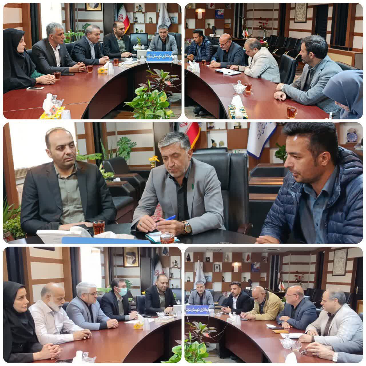 بررسی چالش‌ها و نیازهای حوزه ورزش و جوانان شازند در نشست فرمانداری