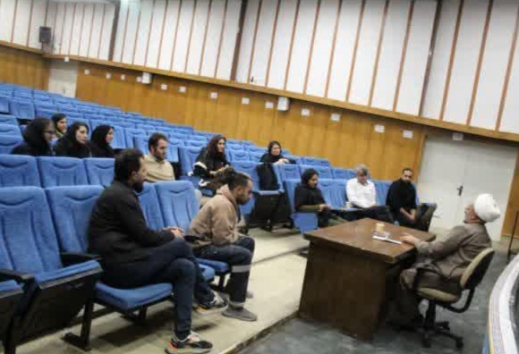 هنرمندان شازند خواستار احداث سالن بلک باکس شدند