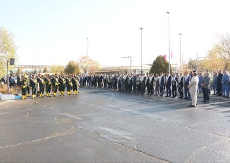 همایش «نامداران بی‌پلاک» در پالایشگاه شازند