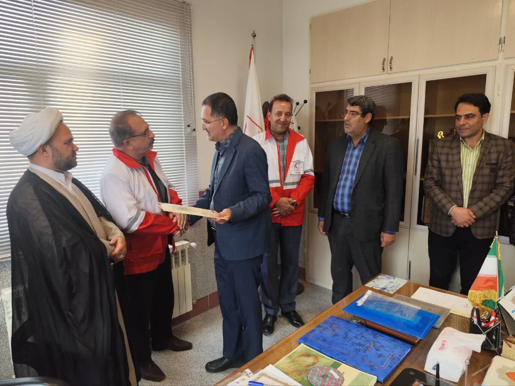 آیین تکریم و معارفه رئیس جمعیت هلال‌احمر شهرستان شازند