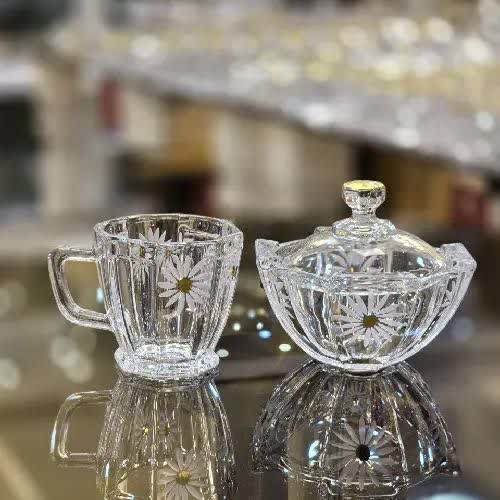 کشف ظروف شیشه ای قاچاق در شازند