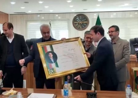 تجلیل از کشاورزان نمونه شازند؛ ۱۱ برگزیده از میان ۷۰ کشاورز نمونه استان مرکزی